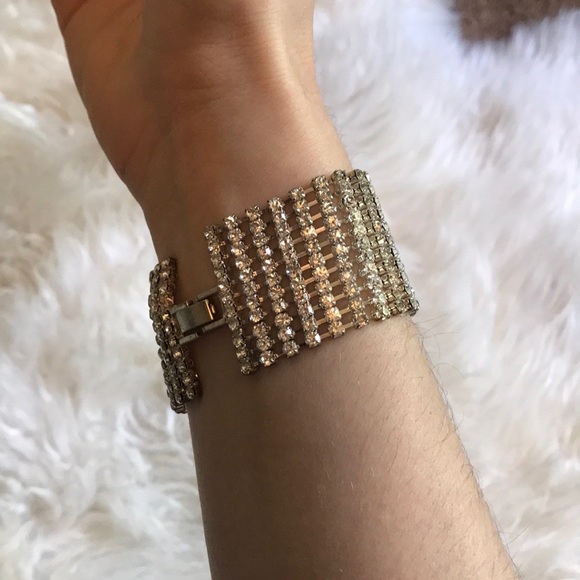 FIVE BRACELET BUNDLE - Picture 7 of 8